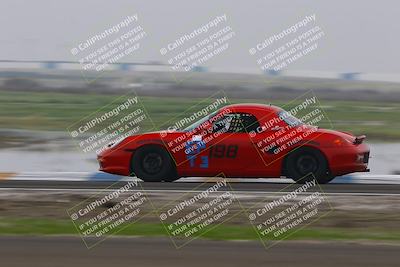 media/Jan-18-2026-CalClub SCCA (Sun) [[8bc6468723]]/Group 3 Race/Turn 1/